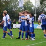 Van blauw naar rood-groen of andersom: een wedstrijd met een verhaal